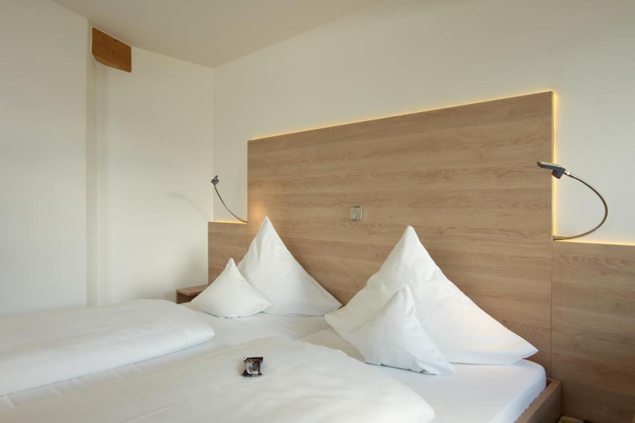 Hotel Forsthaus Gruena Betreiber Gmbh ケムニッツ エクステリア 写真