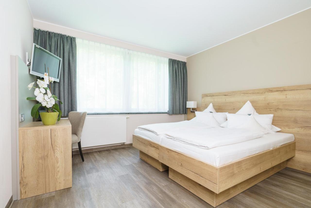 Hotel Forsthaus Gruena Betreiber Gmbh ケムニッツ エクステリア 写真