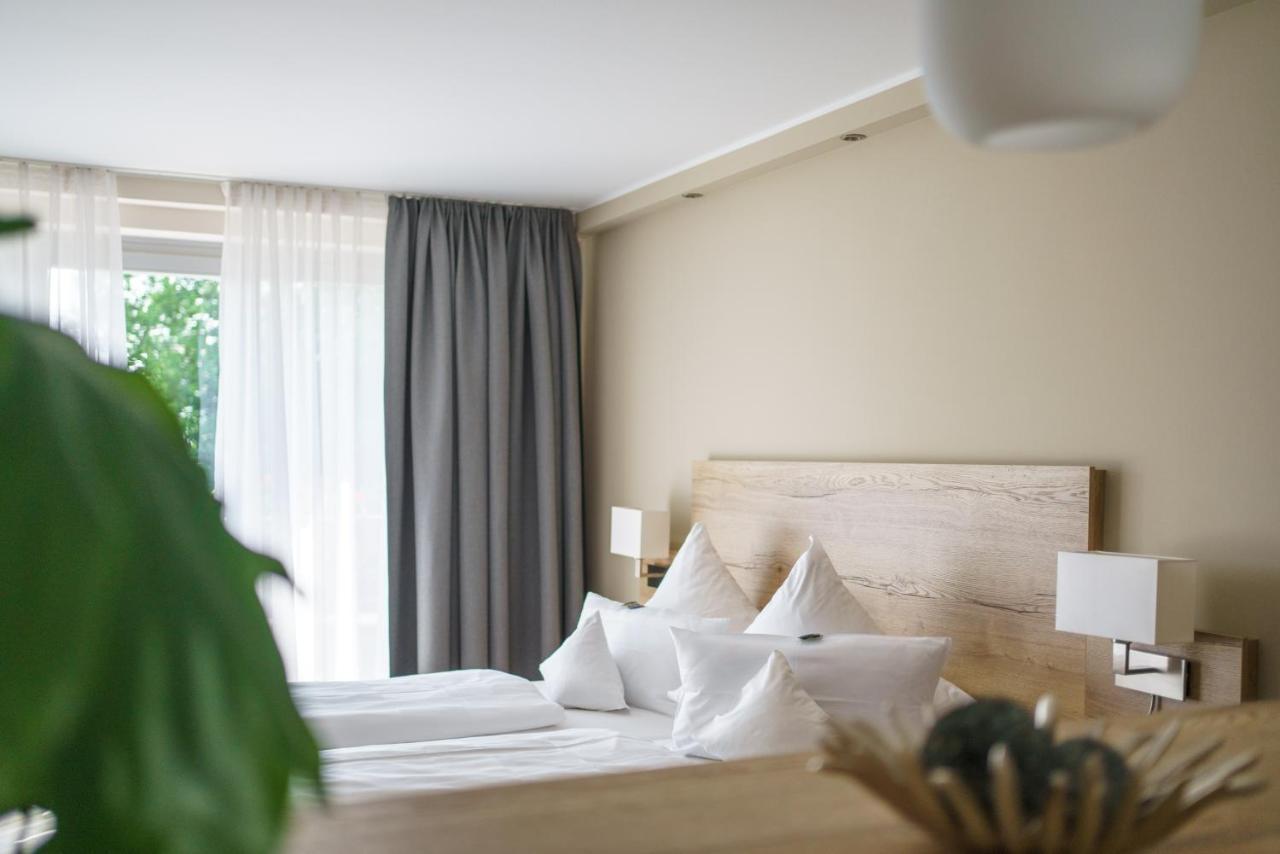 Hotel Forsthaus Gruena Betreiber Gmbh ケムニッツ エクステリア 写真