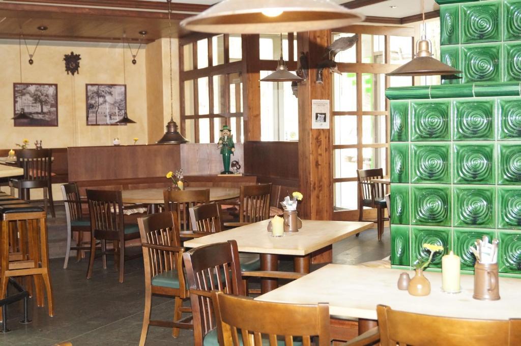Hotel Forsthaus Gruena Betreiber Gmbh ケムニッツ エクステリア 写真